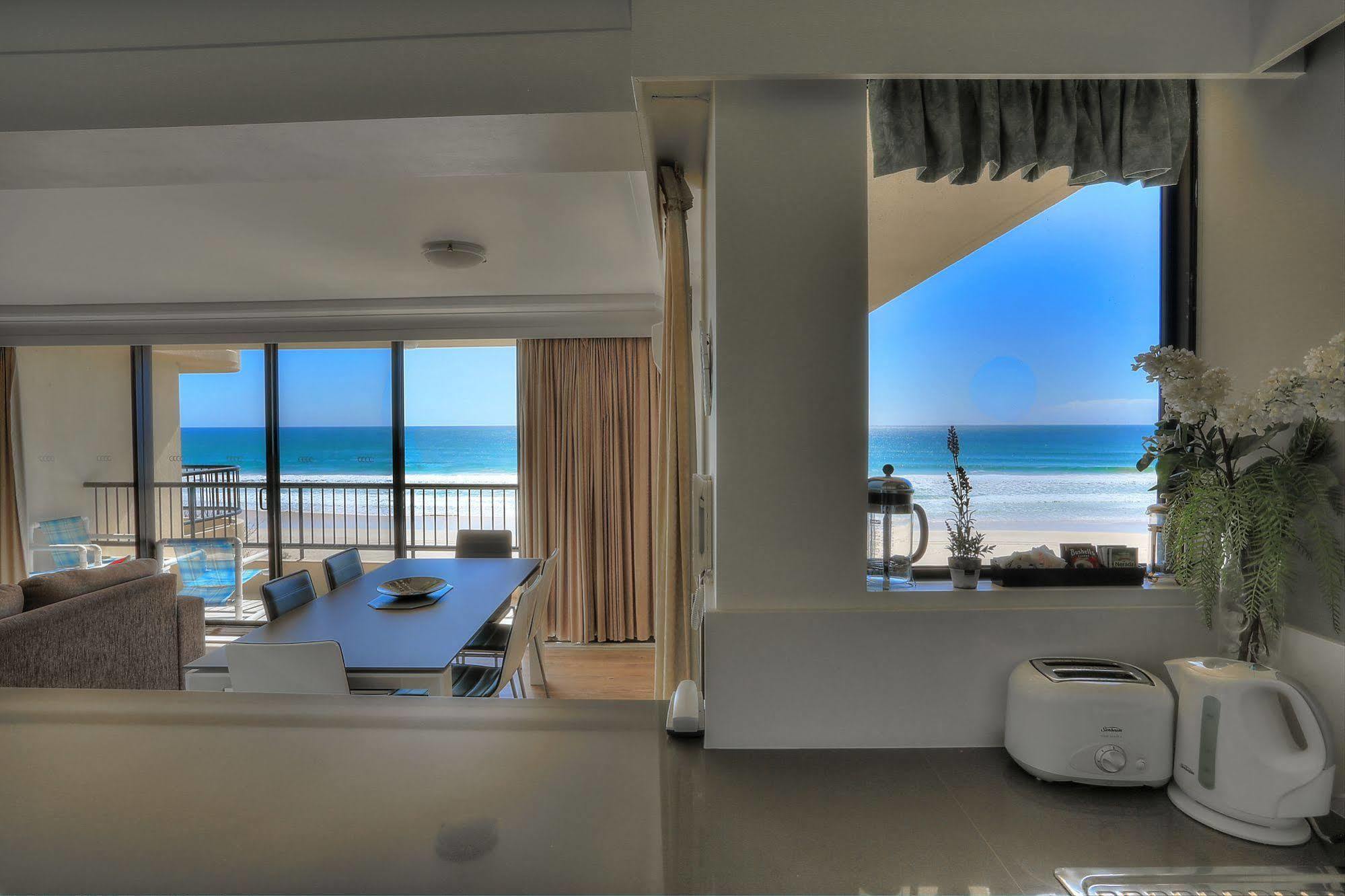 Resort Pelican Sands Gold Coast
